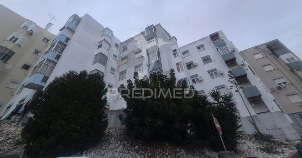 Apartamento T2 para Venda em Póvoa de Santo Adrião e Olival Basto Foto 7