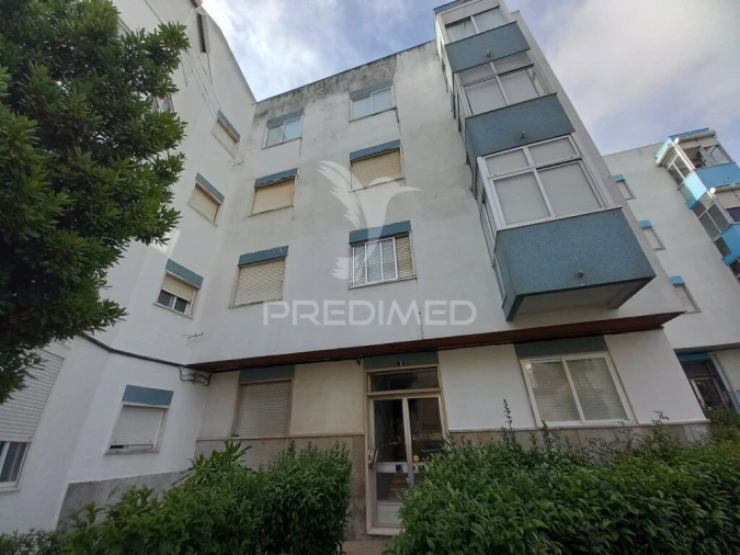 Apartamento T2 para Venda em Póvoa de Santo Adrião e Olival Basto Foto 3