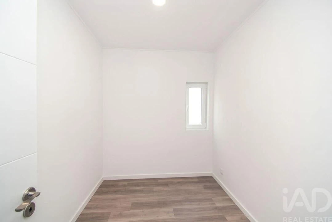 Apartamento T3 para Venda em Marinha Grande Foto 32