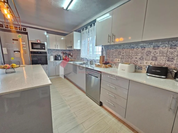 Moradia T3 para Venda em Cabo da Praia Foto 14