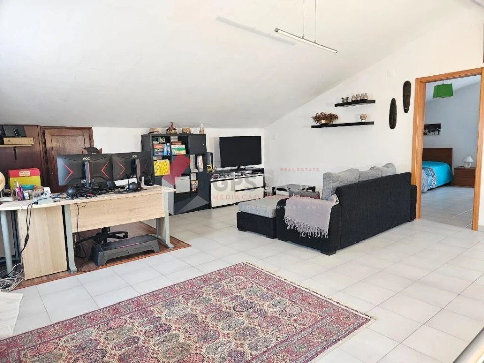 Moradia T3 para Venda em Cabo da Praia Foto 18