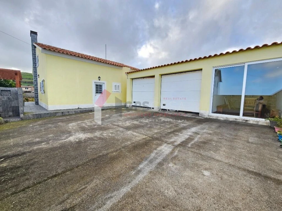 Moradia T3 para Venda em Cabo da Praia Foto 29