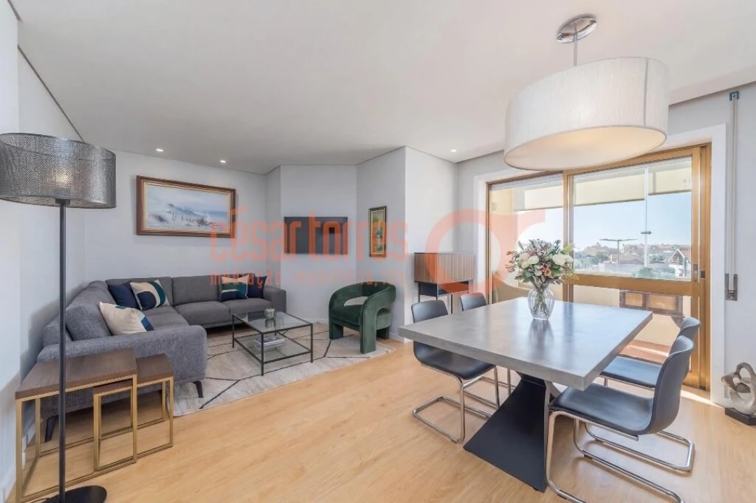 Apartamento T3 para Venda em Gulpilhares e Valadares Foto 1