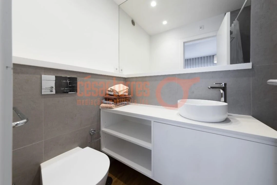 Apartamento T3 para Venda em Gulpilhares e Valadares Foto 11