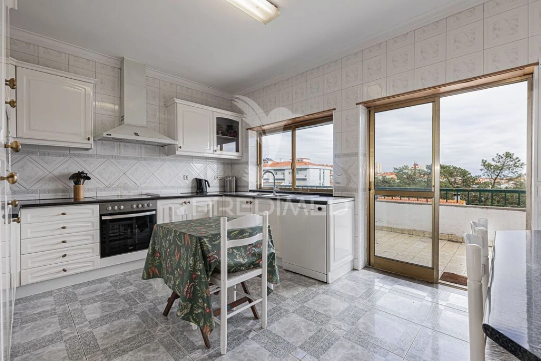 Moradia T8 para Venda em Corroios Foto 9