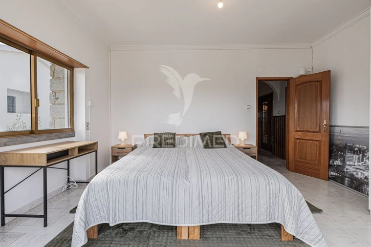 Moradia T8 para Venda em Corroios Foto 14