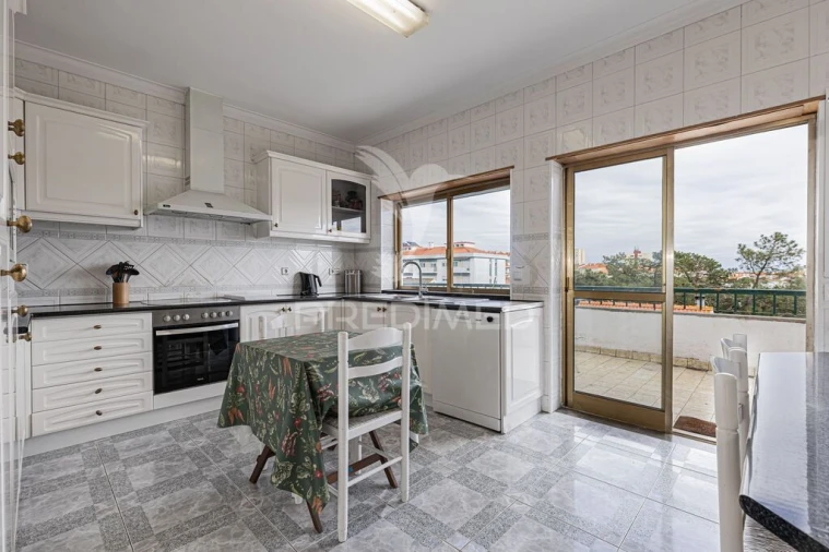 Moradia T8 para Venda em Corroios Foto 9