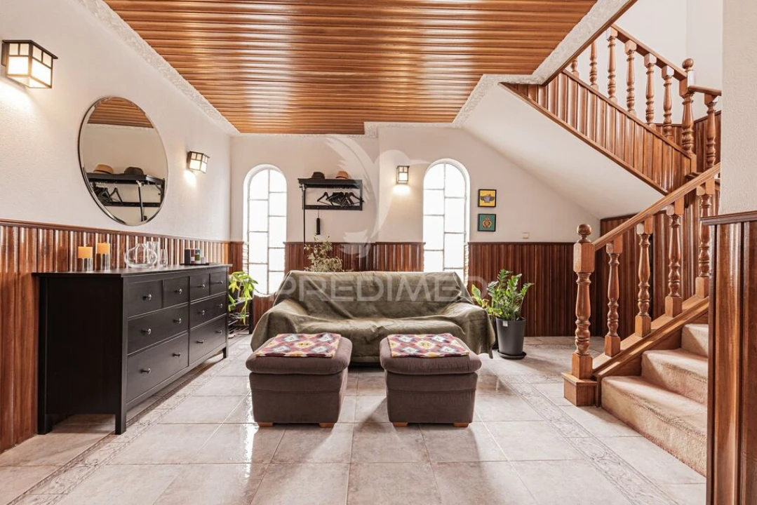 Moradia T8 para Venda em Corroios Foto 13