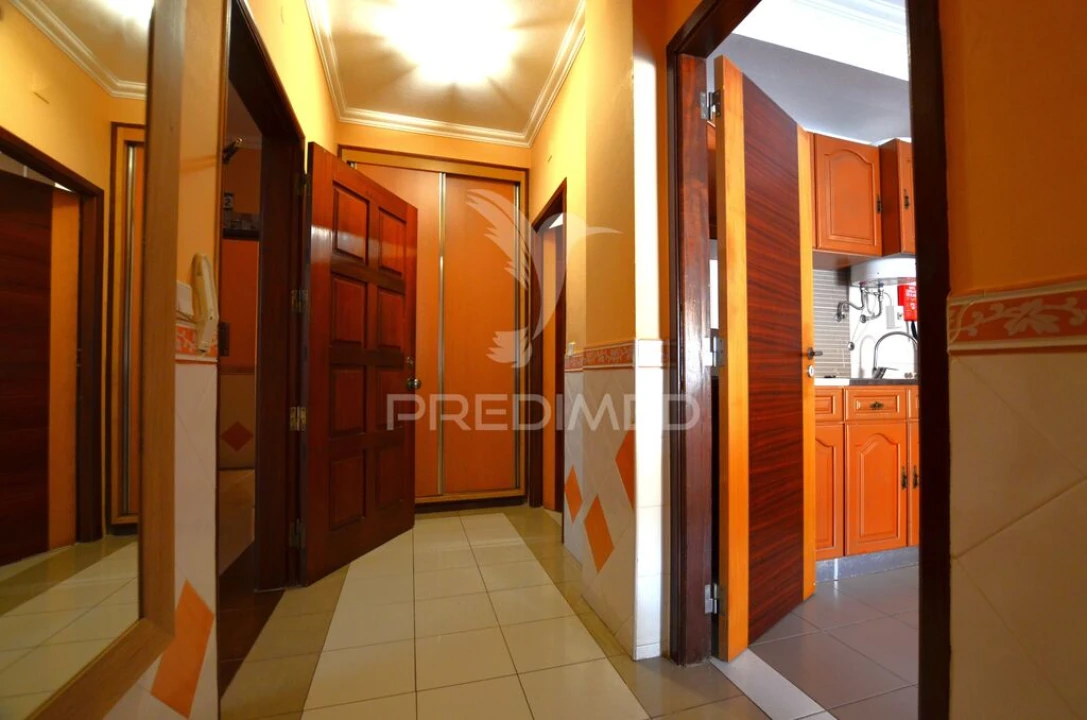 Apartamento T2 para Venda em Albufeira e Olhos de Água Foto 5