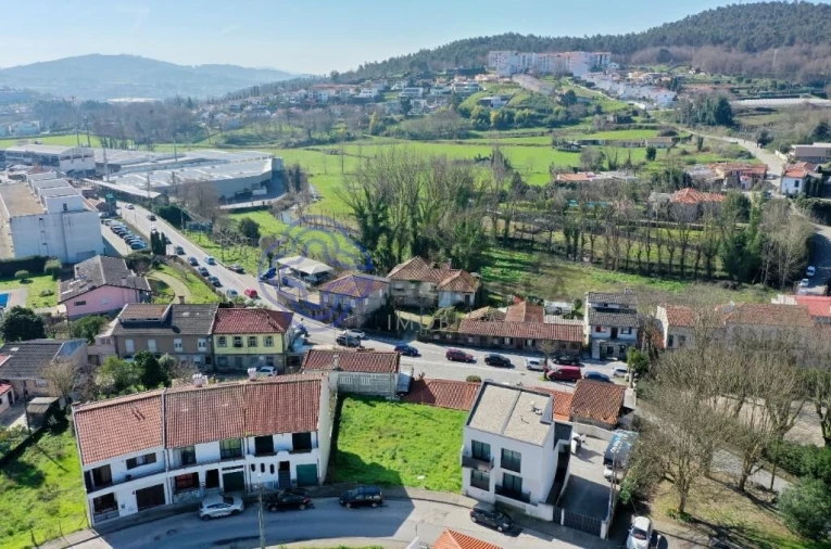 Moradia T3 para Venda em Fermentões Foto 12