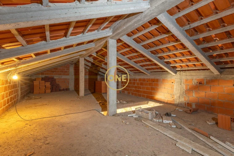 Moradia T4 para Venda em Sapataria Foto 13