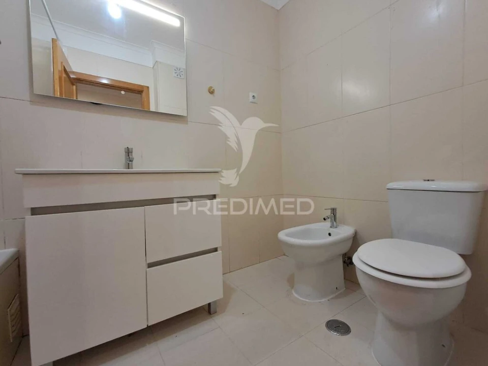 Apartamento T3 para Venda em Rio de Mouro Foto 10