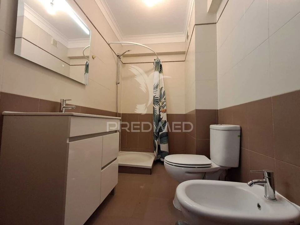 Apartamento T3 para Venda em Rio de Mouro Foto 16