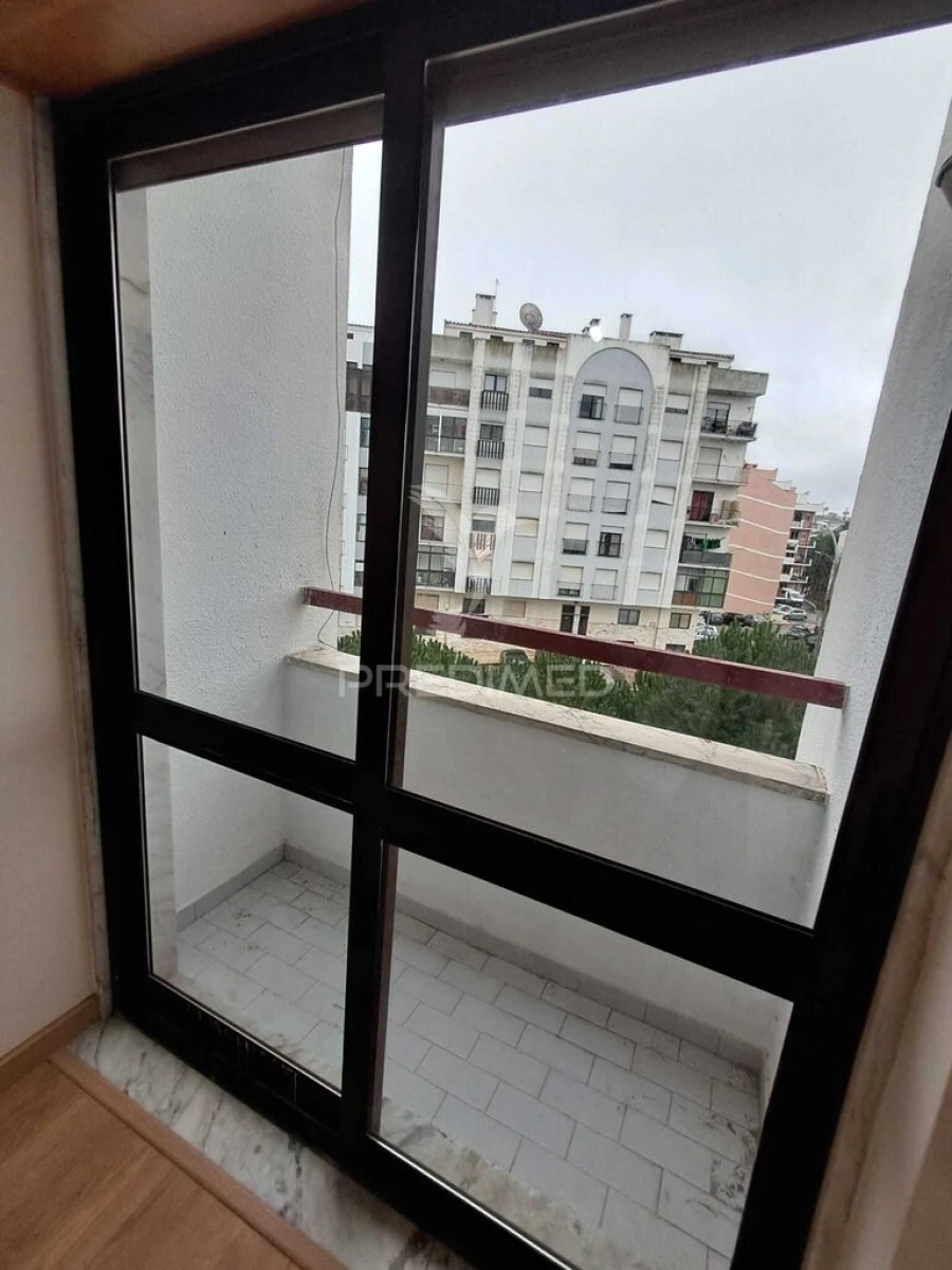 Apartamento T3 para Venda em Rio de Mouro Foto 14