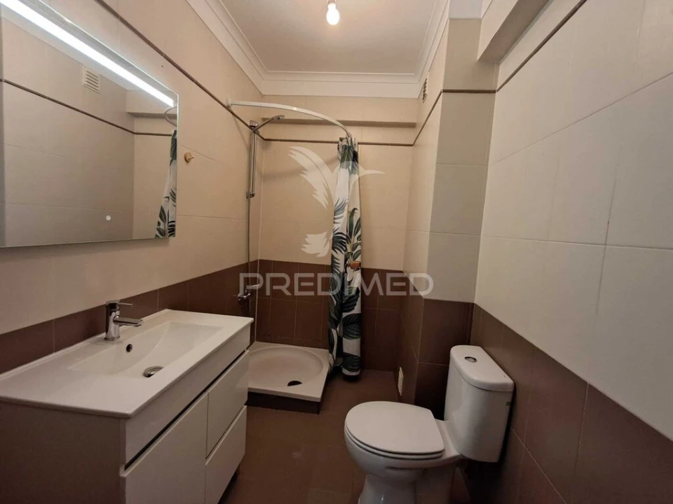 Apartamento T3 para Venda em Rio de Mouro Foto 11