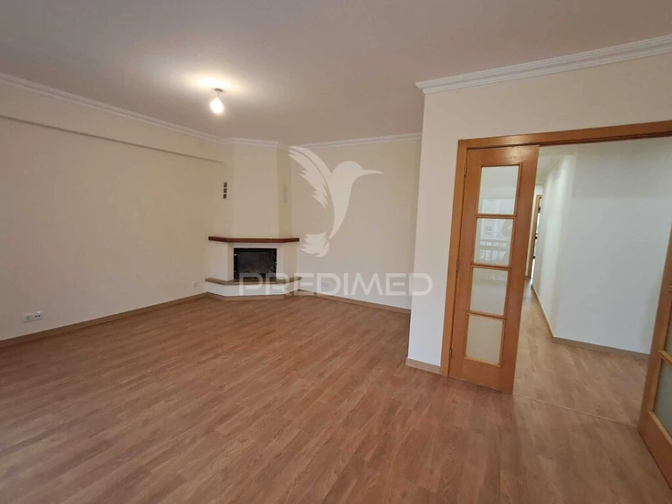 Apartamento T3 para Venda em Rio de Mouro Foto 5