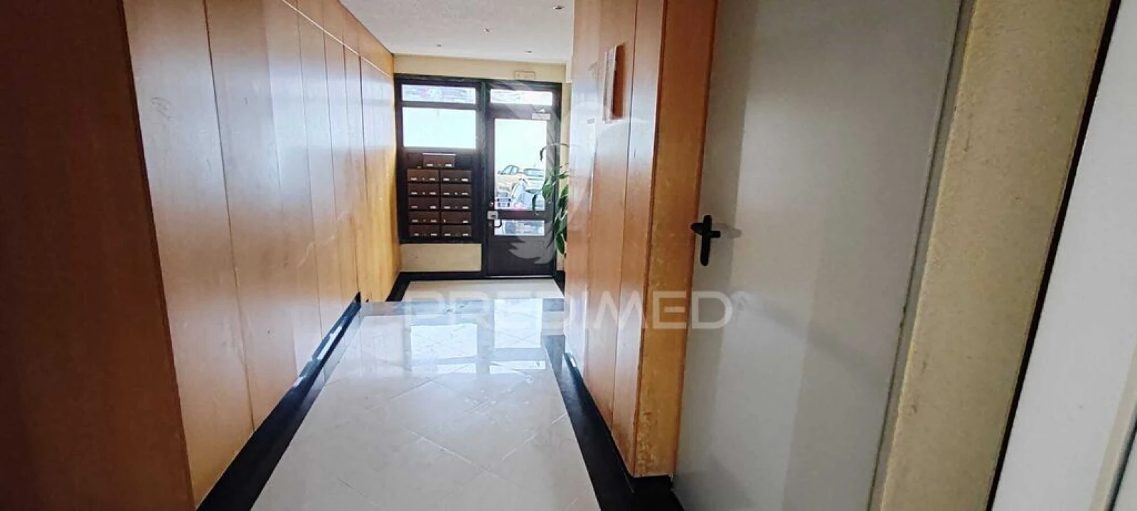 Apartamento T3 para Venda em Rio de Mouro Foto 5