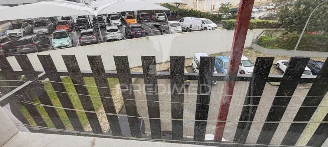 Apartamento T3 para Venda em Rio de Mouro Foto 6