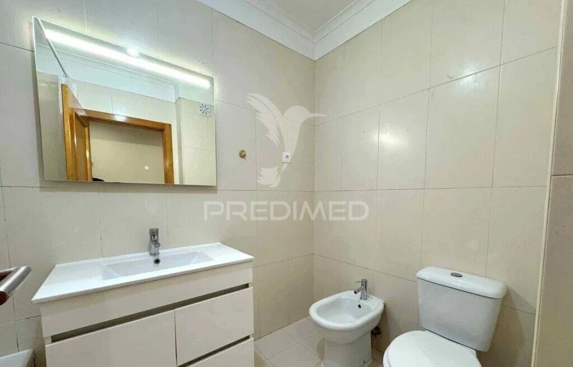 Apartamento T3 para Venda em Rio de Mouro Foto 10