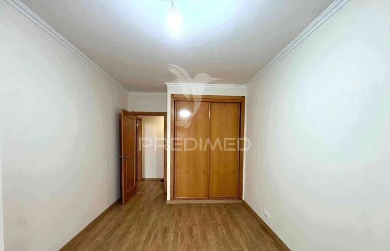 Apartamento T3 para Venda em Rio de Mouro Foto 20