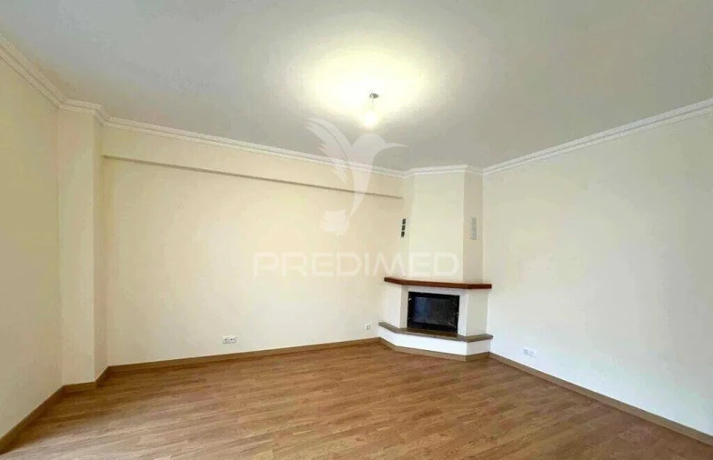 Apartamento T3 para Venda em Rio de Mouro Foto 14