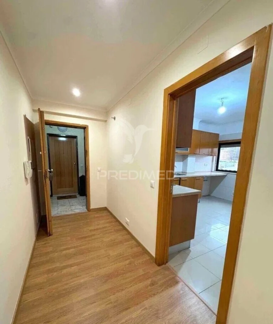 Apartamento T3 para Venda em Rio de Mouro Foto 8