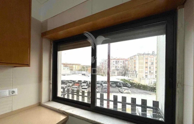 Apartamento T3 para Venda em Rio de Mouro Foto 6