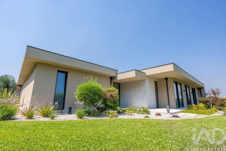 Moradia T3 para Venda em Santo Tirso, Couto (Santa Cristina e São Miguel) e Burgães Foto 4