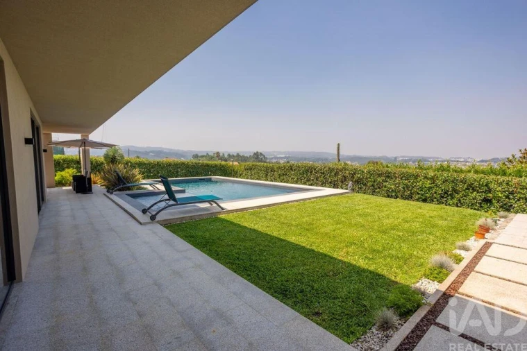 Moradia T3 para Venda em Santo Tirso, Couto (Santa Cristina e São Miguel) e Burgães Foto 10