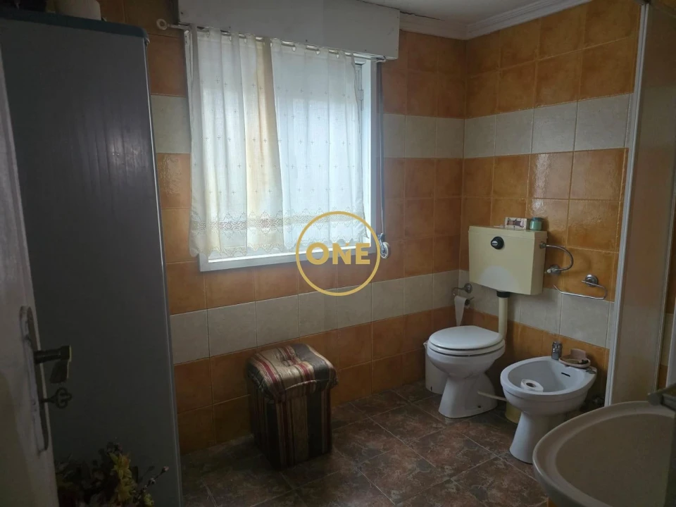 Moradia T2 para Venda em Agrela Foto 8