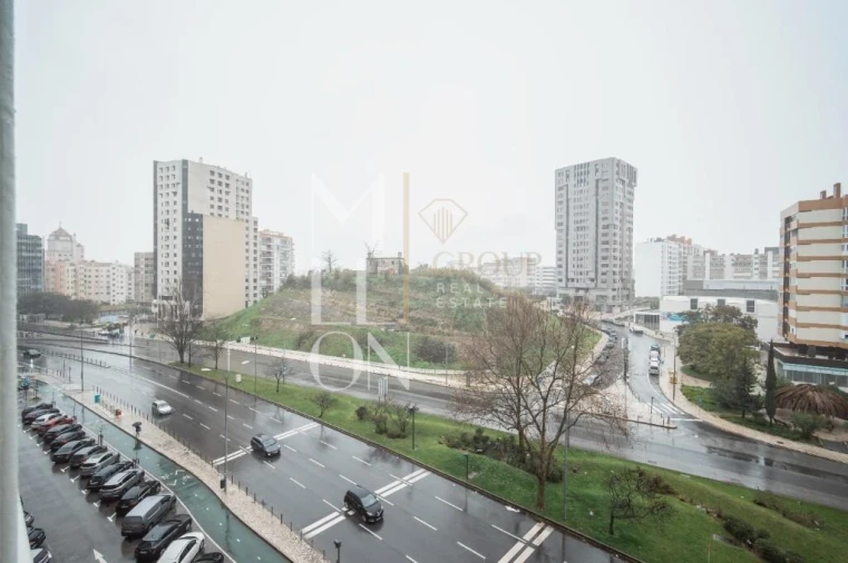 Apartamento T1 para Venda em Areeiro Foto 38