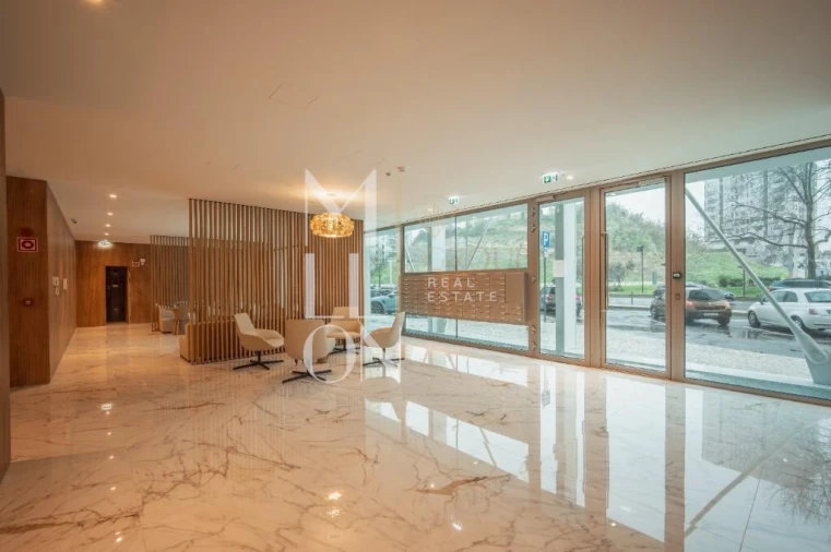 Apartamento T1 para Venda em Areeiro Foto 46