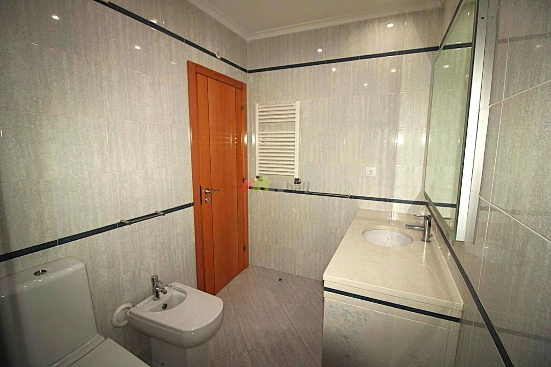 Apartamento T3 para Venda em Odivelas Foto 23