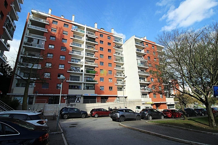 Apartamento T3 para Venda em Odivelas Foto 1
