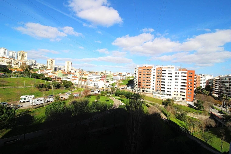 Apartamento T3 para Venda em Odivelas Foto 12