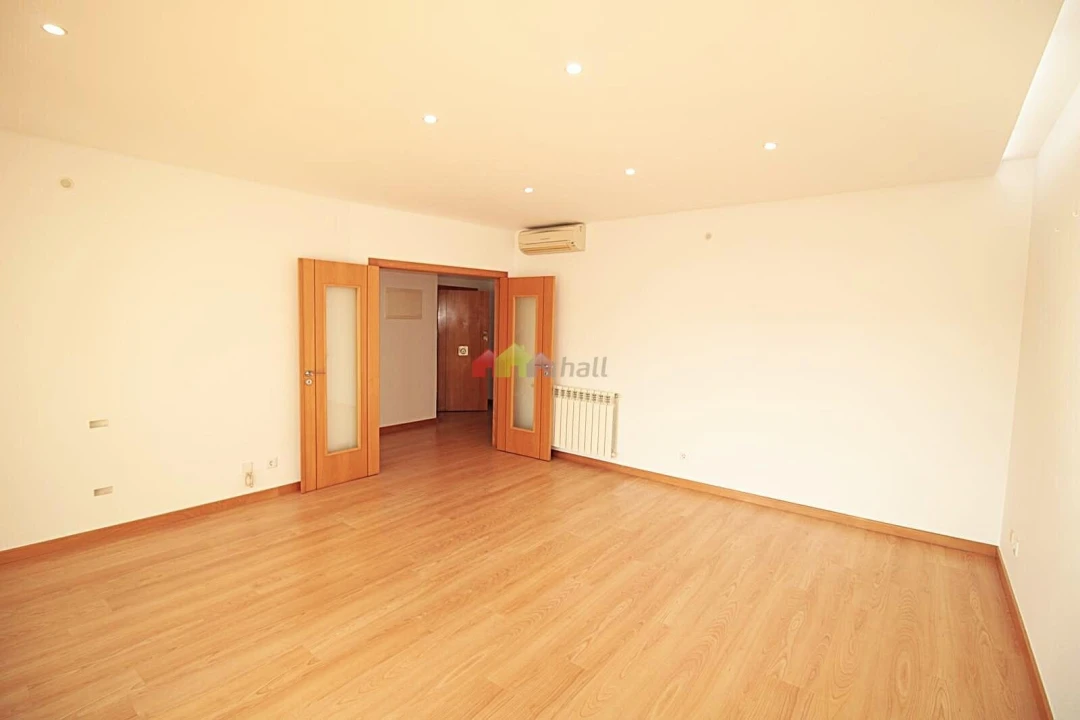 Apartamento T3 para Venda em Odivelas Foto 5