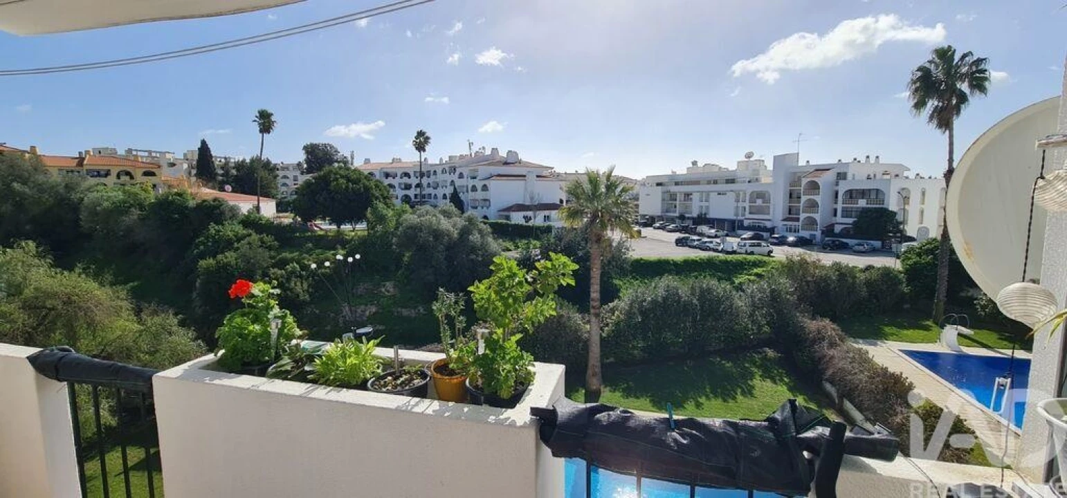 Apartamento T1 para Venda em Albufeira e Olhos de Água Foto 14
