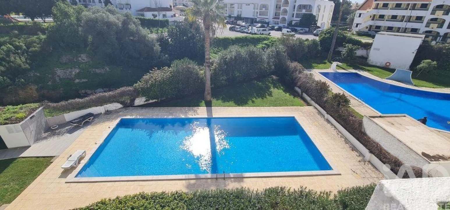 Apartamento T1 para Venda em Albufeira e Olhos de Água Foto 2