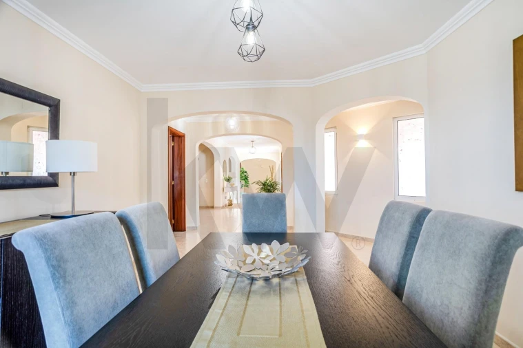 Moradia T7 para Venda em Fenais da Luz Foto 12