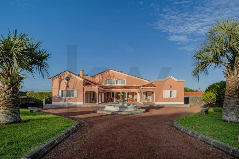 Moradia T7 para Venda em Fenais da Luz Foto 2