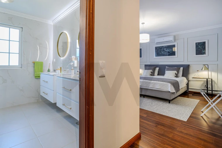 Moradia T7 para Venda em Fenais da Luz Foto 21