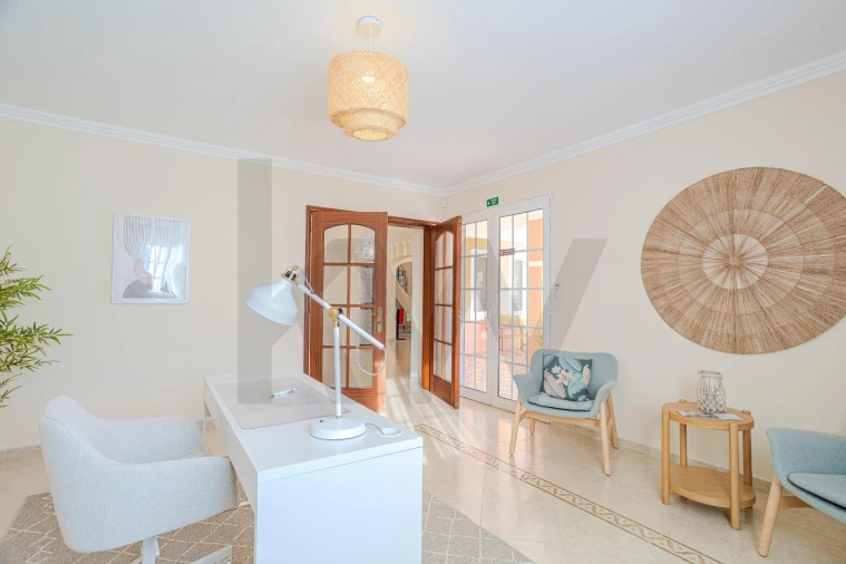 Moradia T7 para Venda em Fenais da Luz Foto 15