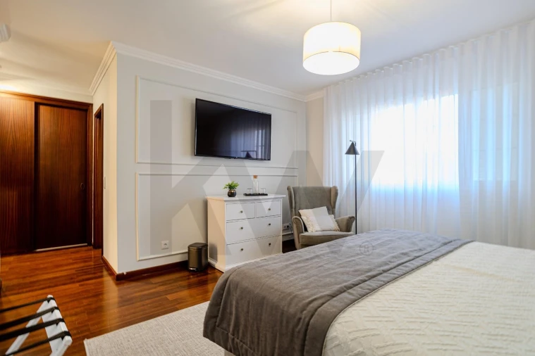 Moradia T7 para Venda em Fenais da Luz Foto 20