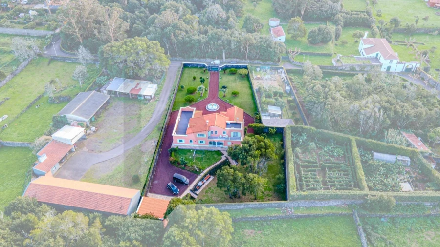 Moradia T7 para Venda em Fenais da Luz Foto 55