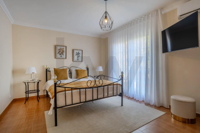 Moradia T7 para Venda em Fenais da Luz Foto 39