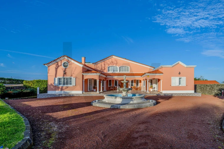 Moradia T7 para Venda em Fenais da Luz Foto 3