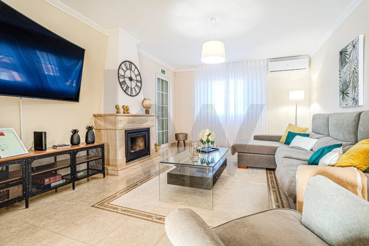 Moradia T7 para Venda em Fenais da Luz Foto 5