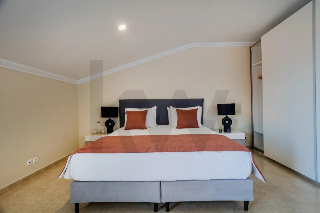 Moradia T7 para Venda em Fenais da Luz Foto 36