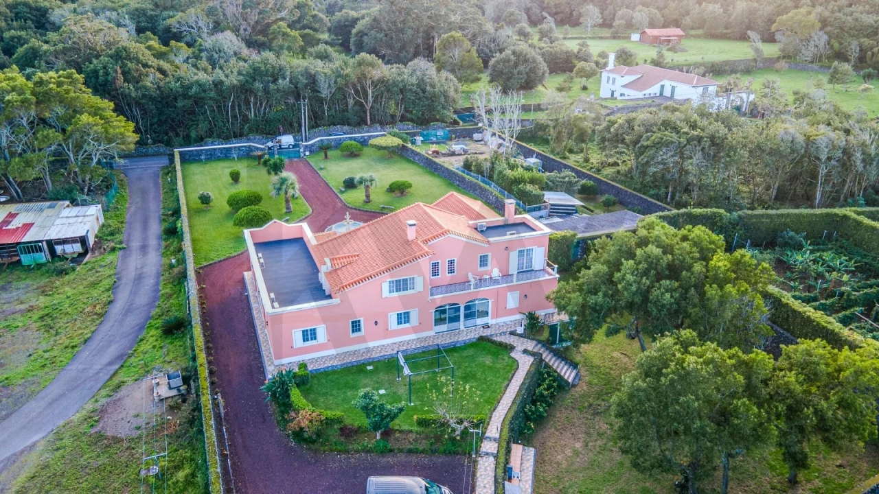 Moradia T7 para Venda em Fenais da Luz Foto 53