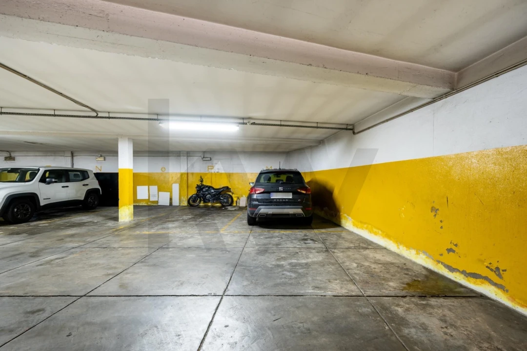 Apartamento T2 para Venda em Canelas Foto 20